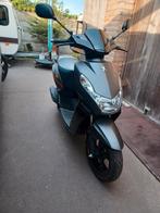 A klasse peugeot scooter, Fietsen en Brommers, Ophalen, Zo goed als nieuw