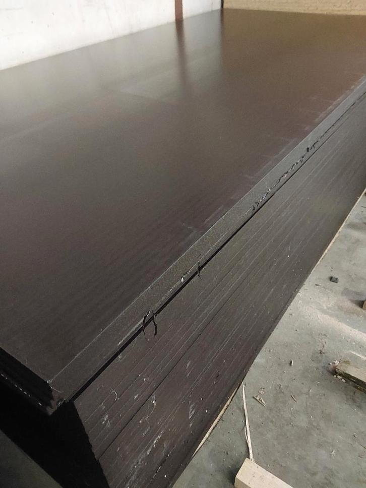 betonplex berken 125x250x18mm prijs 80 euro, Doe-het-zelf en Bouw, Overige Doe-Het-Zelf en Bouw, Nieuw, Ophalen of Verzenden