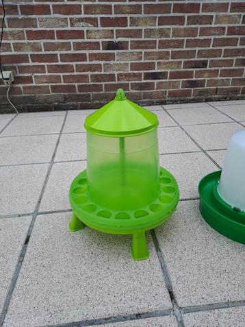 Réservoir à grains pour Volailles  beschikbaar voor biedingen
