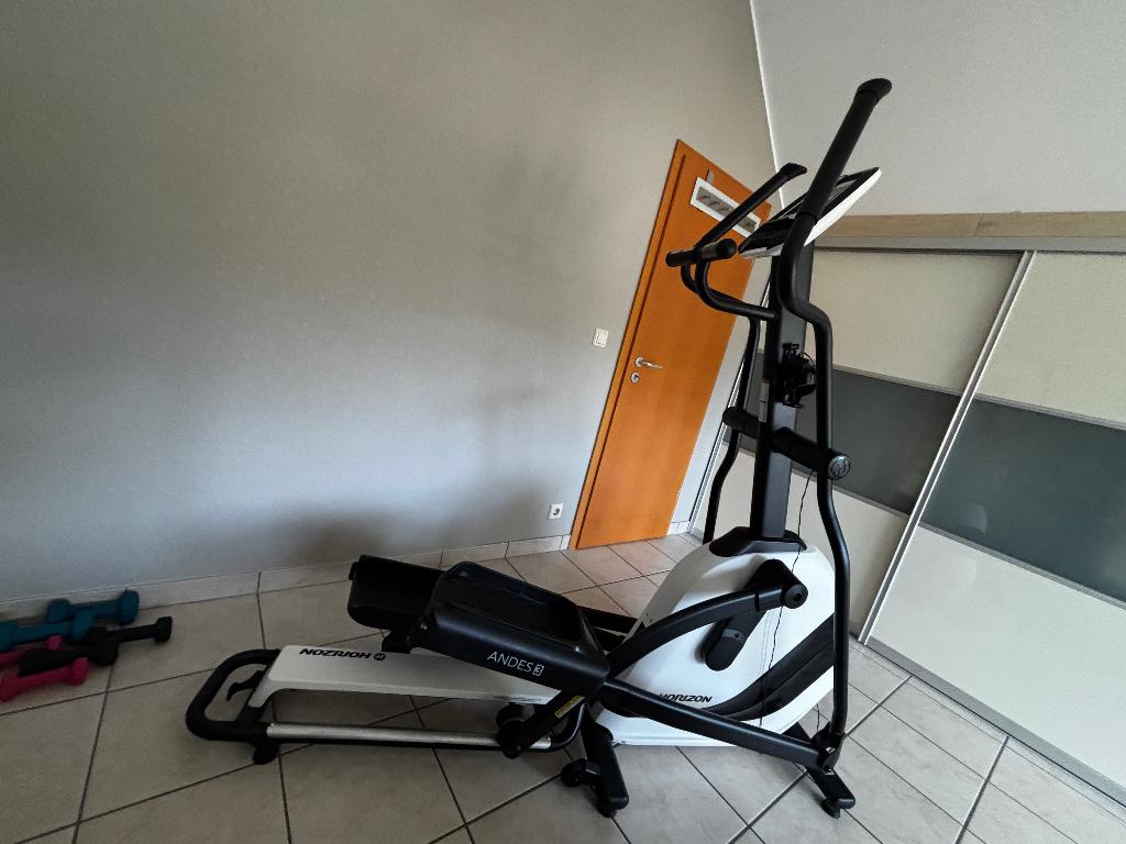 Vends vélo elliptique pliable  - Marque horizon fitness, Sports & Fitness, Appareils de fitness, Comme neuf, Vélo elliptique, Enlèvement