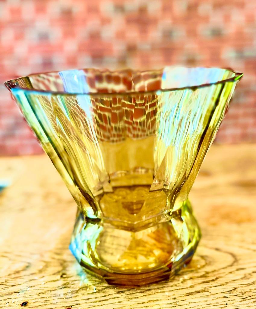 Glazen vaas in art- en decostijl, Ophalen