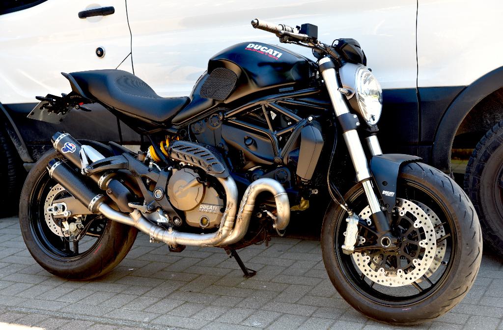 DUCATI MONSTER 821 DARK ***MOTOVERTE.BE***, Motos, Motos | Ducati, Entreprise, Occasion, 2 cylindres, 821 cm³