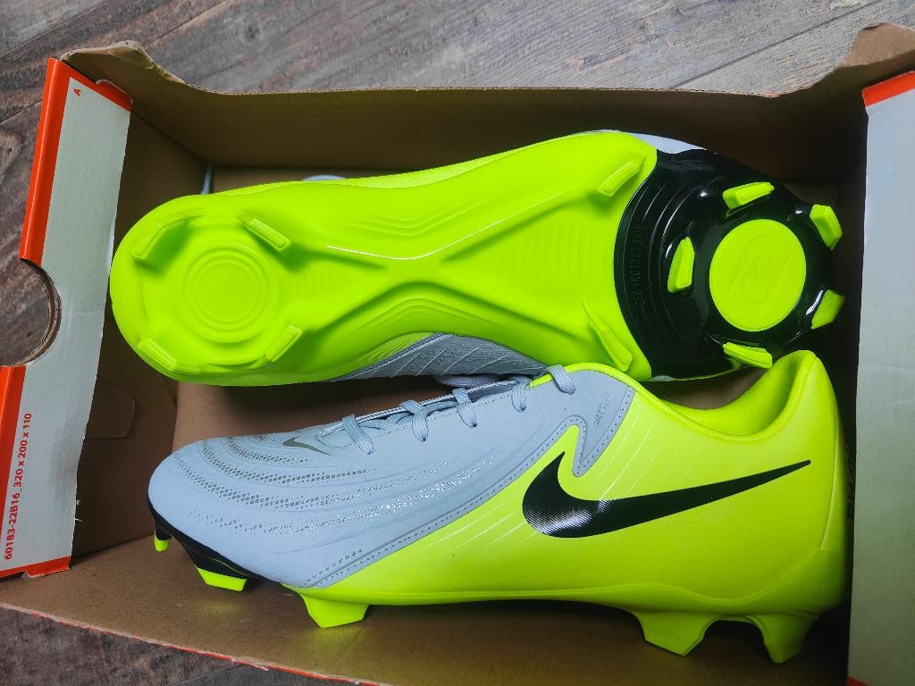 Crampons Nikeskin phantom pointure 45 neuve, Sports & Fitness, Football, Enlèvement, Neuf, Chaussures