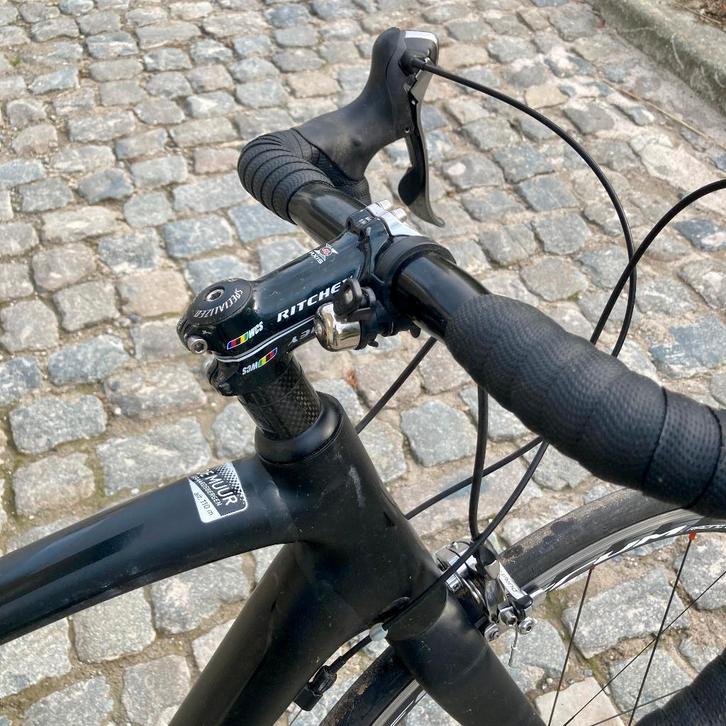 Matzwarte Specialized - "56, Fietsen en Brommers, Fietsen | Racefietsen, Gebruikt, Overige merken, Meer dan 20 versnellingen, Aluminium