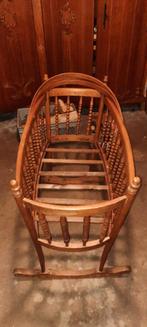 Ancien berceau en bois, Enfants & Bébés, Berceaux & Lits, Enlèvement, Utilisé, Berceau