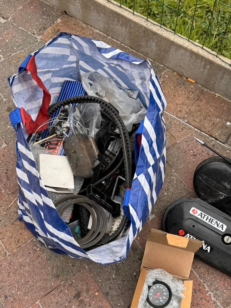 Camino onderdelen, Enlèvement