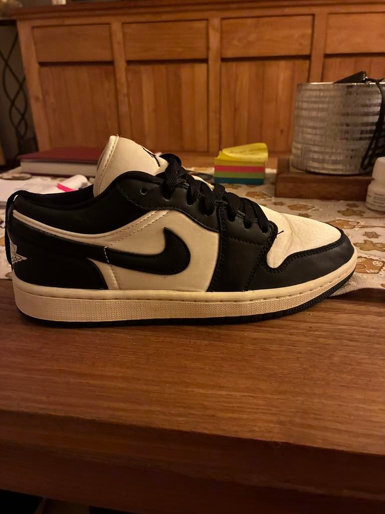 Nike air Jordan sneakers (38,5), Ophalen, Zo goed als nieuw