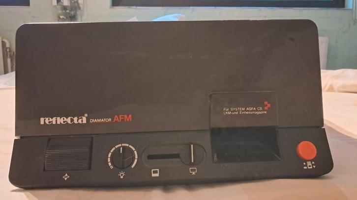 Projecteur Diapositives Reflecta Diamator AFM, TV, Hi-fi & Vidéo, Projecteurs dias, Comme neuf, Enlèvement