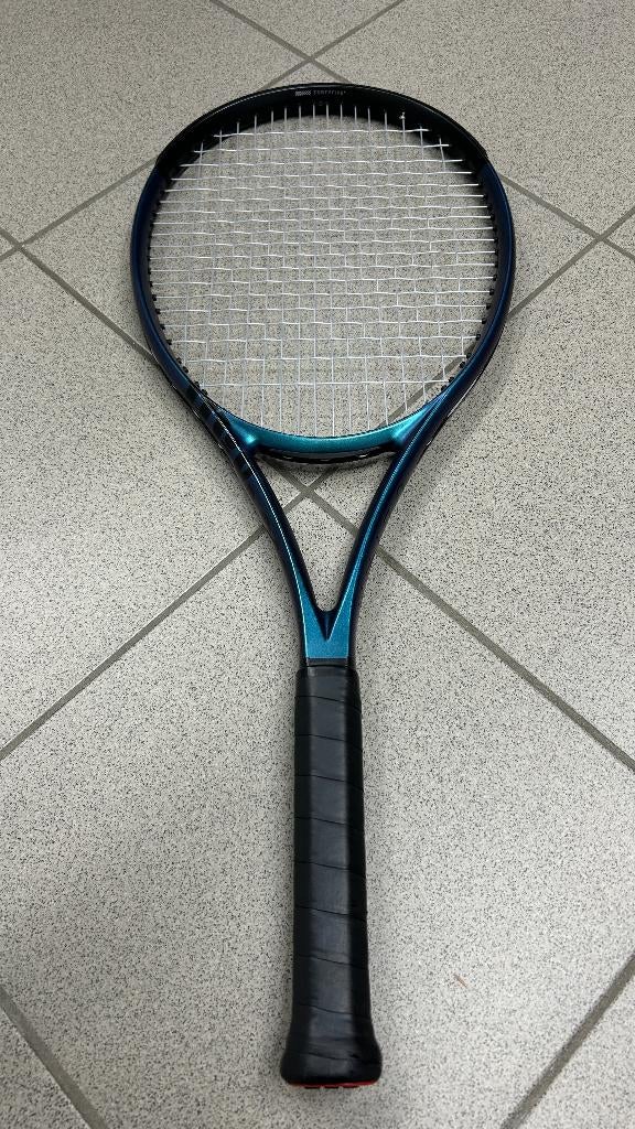 Tennisracket WILSON ULTRA 100L V4, Sport en Fitness, Tennis, Zo goed als nieuw, Racket, Wilson, L3, Ophalen