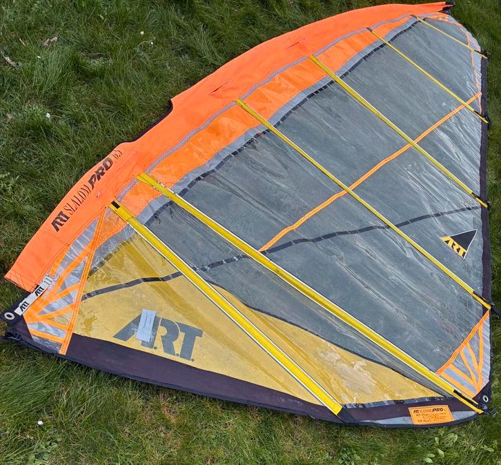 Matériel à donner, Watersport en Boten, Windsurfen, Gebruikt, Plank, 300 cm of meer, 5 tot 7 m², Ophalen