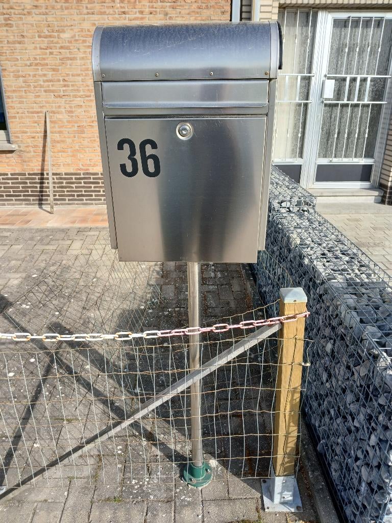 Brievenbus brabantia op paal, Tuin en Terras, Brievenbussen, Ophalen, Gebruikt, Inox, Staande brievenbus