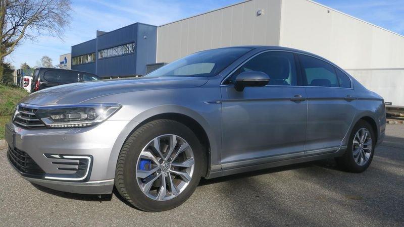 Volkswagen Passat 115kW 205000km 2018, Cuir, Achat, https://public.car-pass.be/vhr/afc484d1-401a-4b12-81e5-f114643a16c3, Noir