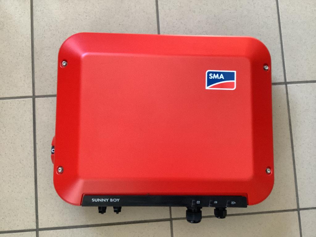 Titre : SMA Sunny Boy 2.0 (SB2.0-1VL-40) — construit en 2019, Bricolage & Construction, Panneaux solaires & Accessoires, Enlèvement