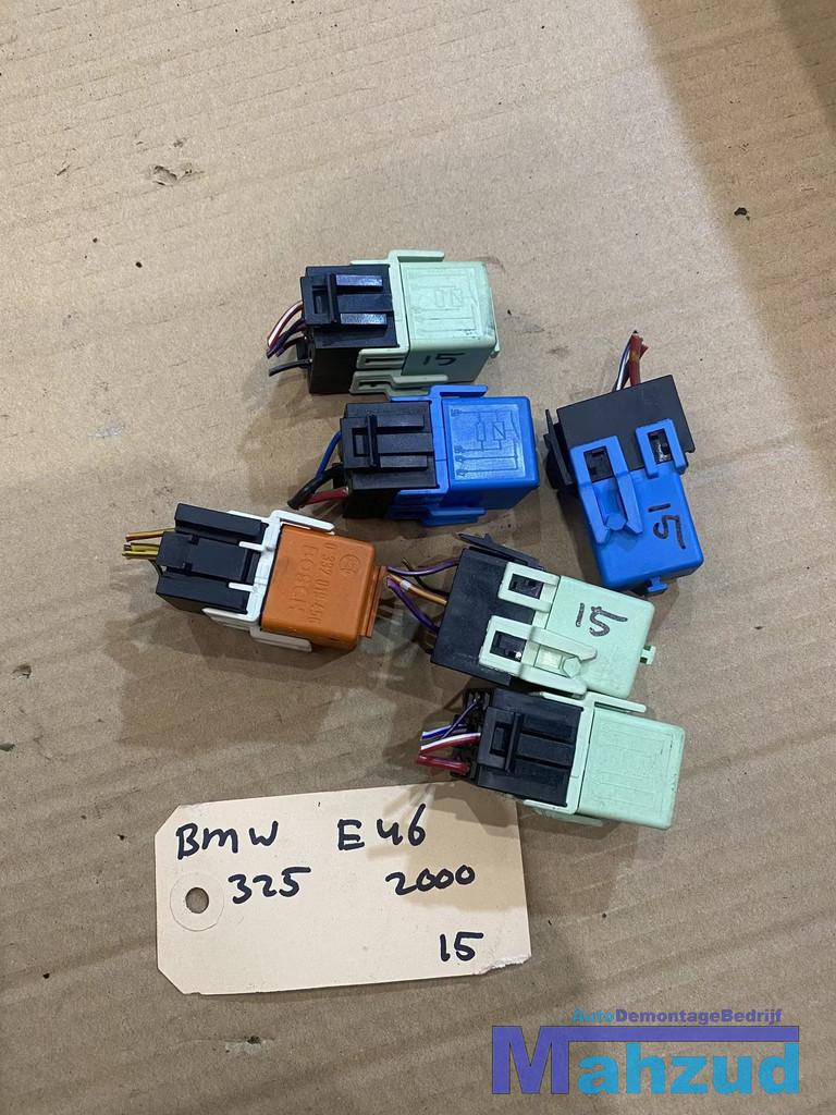 BMW 3 SERIE Diverse RELAIS BLAUW GROEN ROOD, Petuelring 130
80788  Munich, DE, Gebruikt, Info@bmw.de, BMW