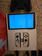 Nintendo switch Oled !!!+ 4 games + accesoires, Ophalen, Switch OLED