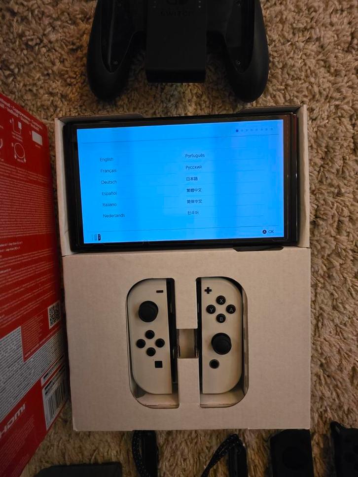 Nintendo switch Oled !!!+ 4 games + accesoires, Games en Spelcomputers, Spelcomputers | Nintendo Switch, Switch OLED, Ophalen
