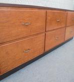 Belle commode basse, armoire à courses, armoire à pharmacie, Antiquités & Art, Enlèvement ou Envoi