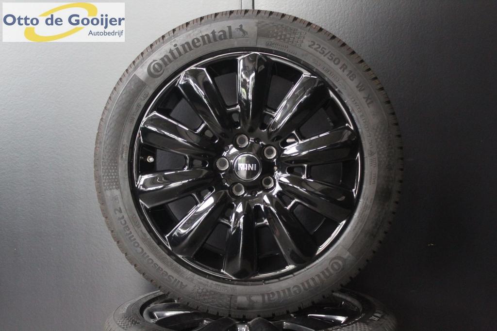 Originele Mini Countryman All Season NIEUW 18 Inch Pin Spoke, Auto-onderdelen, Banden en Velgen, Banden en Velgen, All Season