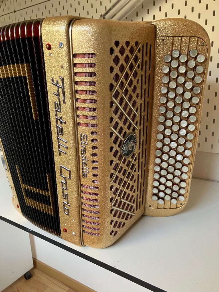 Accordeon Fratelli Crosio, Ophalen