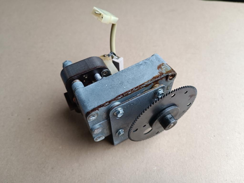 Inschrijf Motor/ Mechaniek Rock-ola 450 (1973) jukebox, Collections, Machines | Jukebox, Envoi