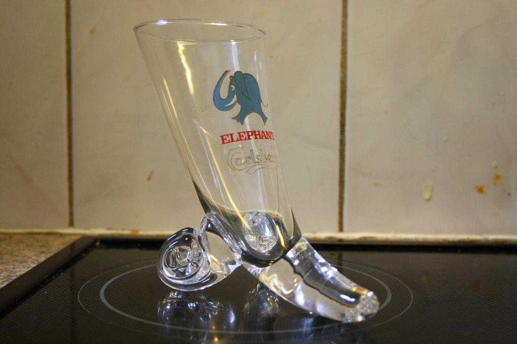 bierglas Elephant Carlsberg, Verzamelen, Ophalen, Bierglas