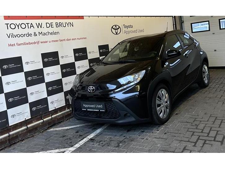 Toyota Aygo X play, Auto's, Toyota, Bedrijf, Aygo, Metaalkleur, Benzine, Euro 6, Stadsauto, 5 deurs, Handgeschakeld, Zwart, Zwart