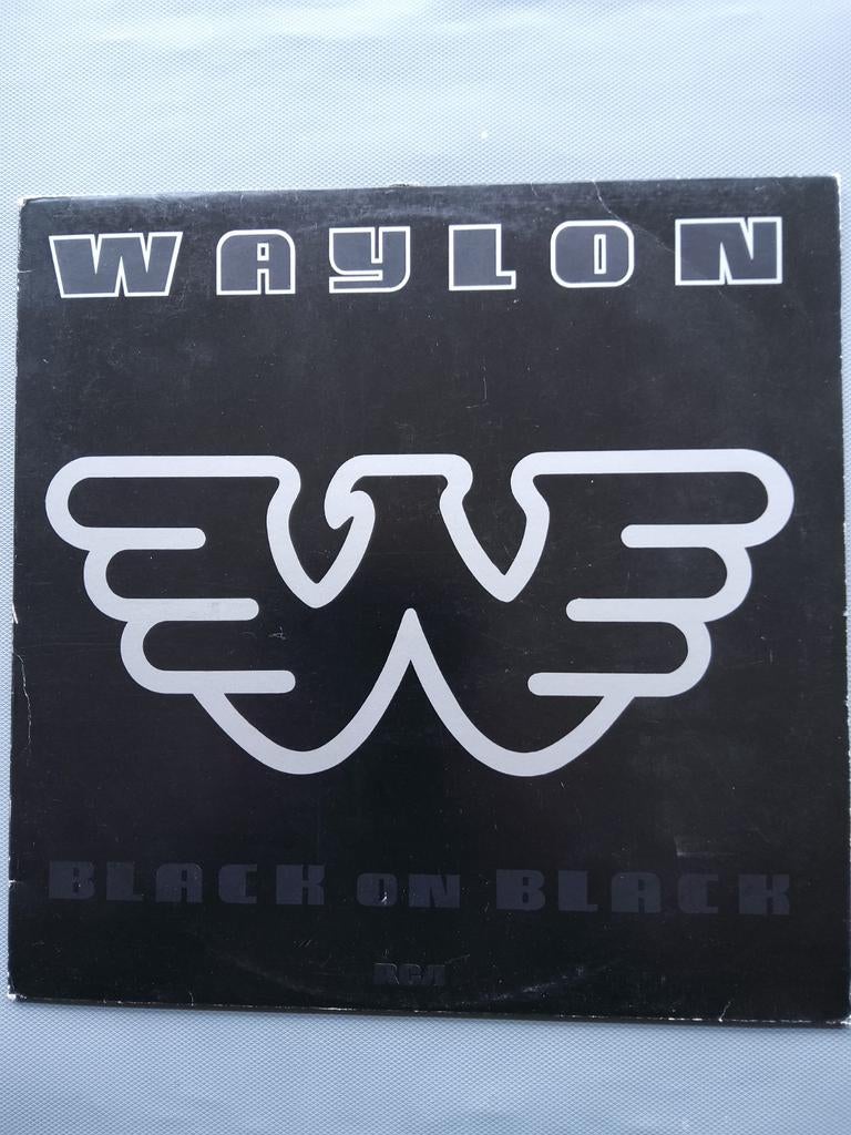 WAYLON JENNINGS   BLACK ON BLACK, Ophalen of Verzenden