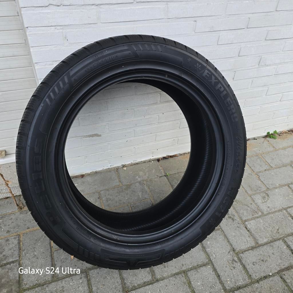Nieuw winterbanden 235 55 19, Auto-onderdelen, Ophalen, Winterbanden