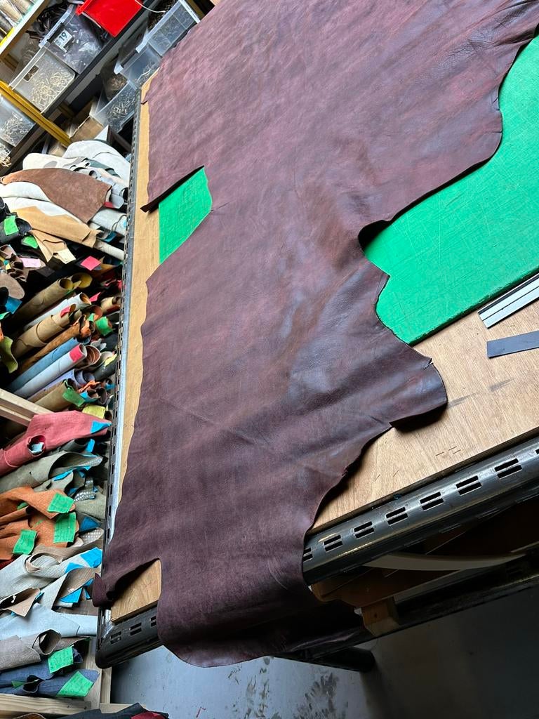 Bordo patina-vintage halve huid 1.3 mm dik soepel&glad A214, Hobby en Vrije tijd, Ophalen of Verzenden, Zo goed als nieuw