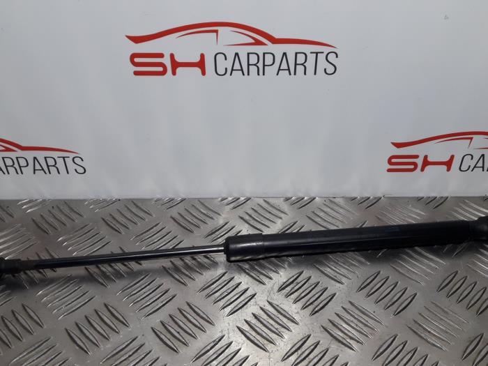 Amortisseur capot moteur gauche d'un Volkswagen Touran, Autos : Pièces & Accessoires, Volkswagen, -, 3 mois de garantie, Utilisé