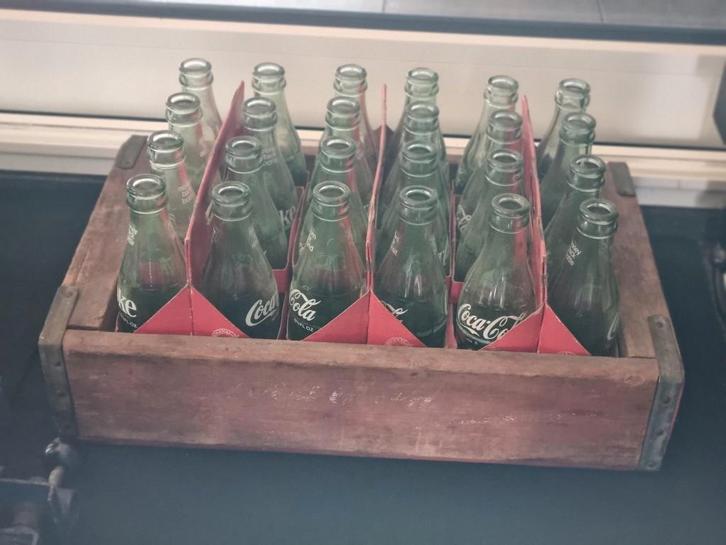 coca cola originele houten krat kartons en 24 flesjes, Verzamelen, Merken en Reclamevoorwerpen, Zo goed als nieuw, Overige typen