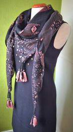 Grand foulard carré, Enlèvement ou Envoi