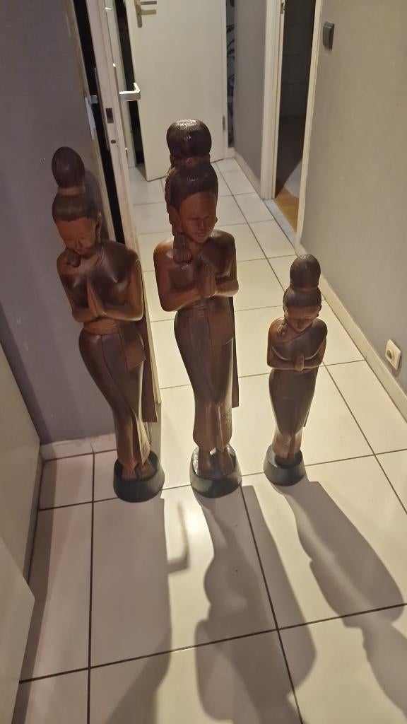 3 uitgesneden houten beelden — Aziatische stijl, Antiek en Kunst, Antiek | Meubels | Stoelen en Sofa's, Ophalen