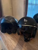 2 helmen van een scooter, Ophalen, Zo goed als nieuw