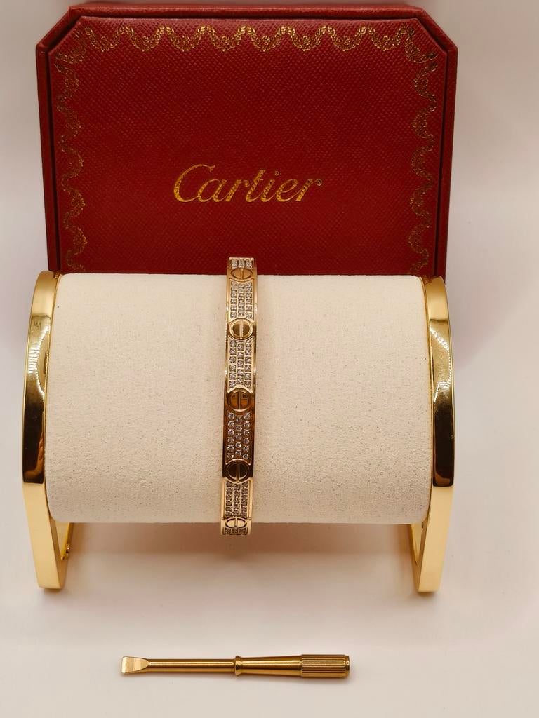Bracelet d'amour en or Cartier, Bijoux, Sacs & Beauté, Bracelets, Neuf, Or, Acier, Avec strass