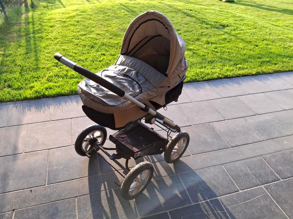 Landau, landau, Enlèvement, Poussette