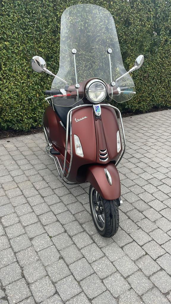 Vespa sprint / primavera A klasse, Fietsen en Brommers, Brommers | Vespa, Zo goed als nieuw, Ophalen