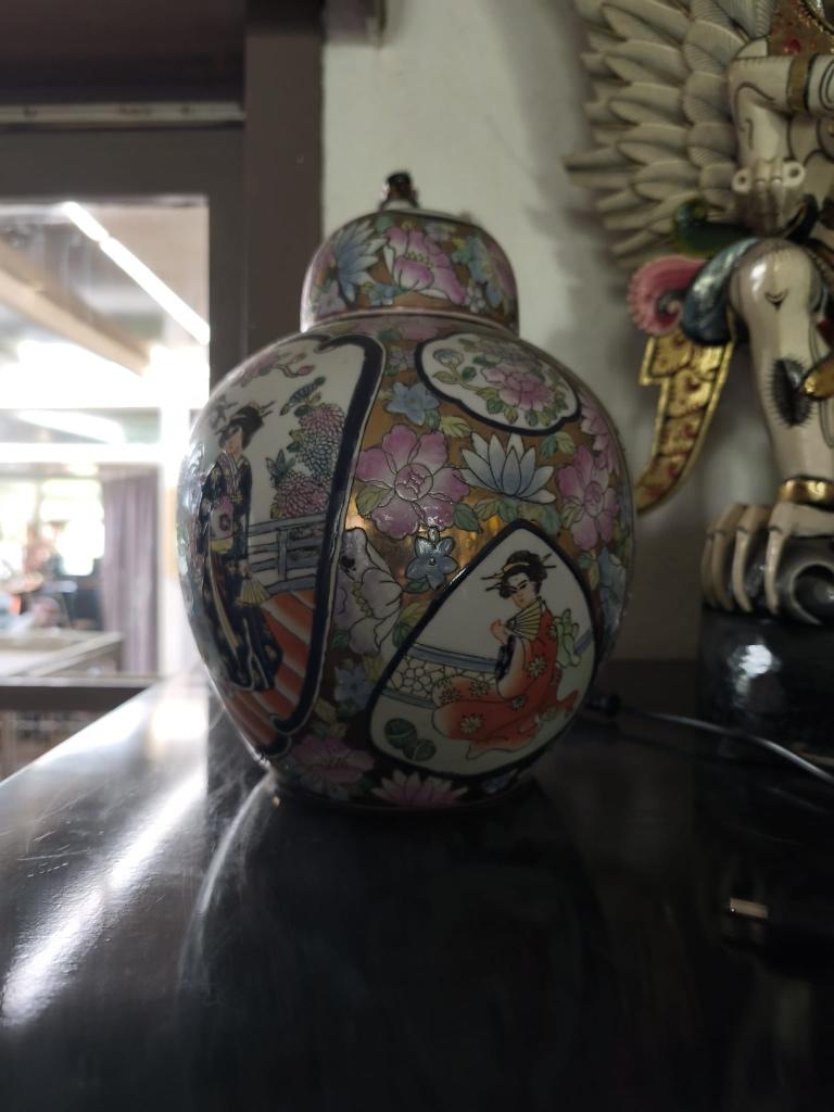 Satsuma-stijl gemberpot of vaas, Antiek en Kunst, Antiek | Vazen, Ophalen