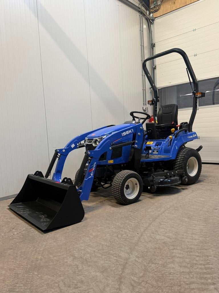 Iseki txgs24 met voorlader en onder maaier demo 5 uur !, Ophalen of Verzenden