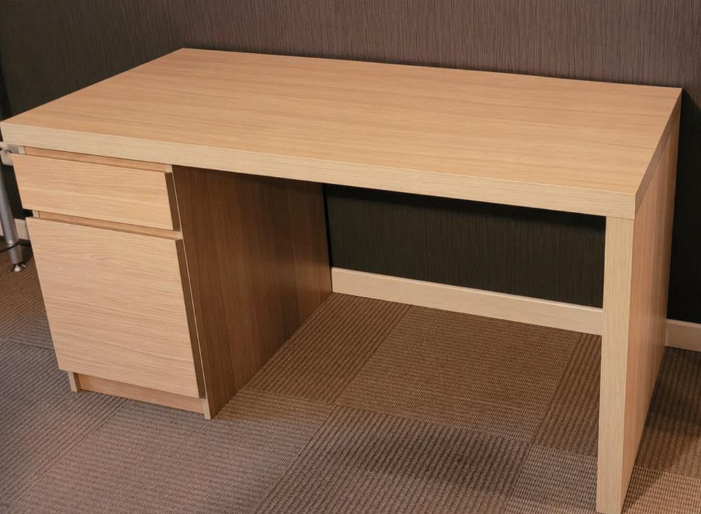 BUREAU MALM IKEA, Maison & Meubles, Bureaux, Avec tiroirs, Bureau d'ordinateur, Comme neuf, Enlèvement