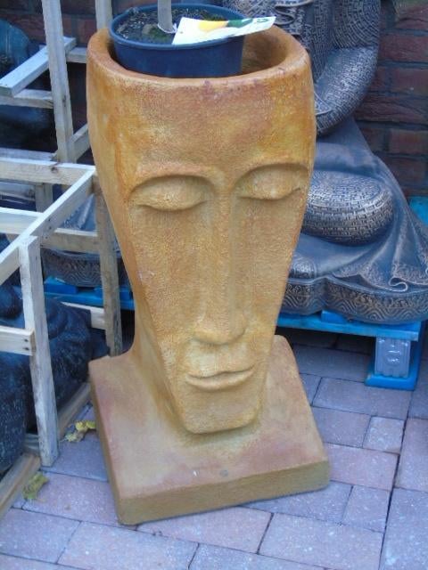 tête visage pot plantes en pierre jaune , soldé !, Jardin & Terrasse, Statues de jardin, Enlèvement, Comme neuf, Pierre, Autres types