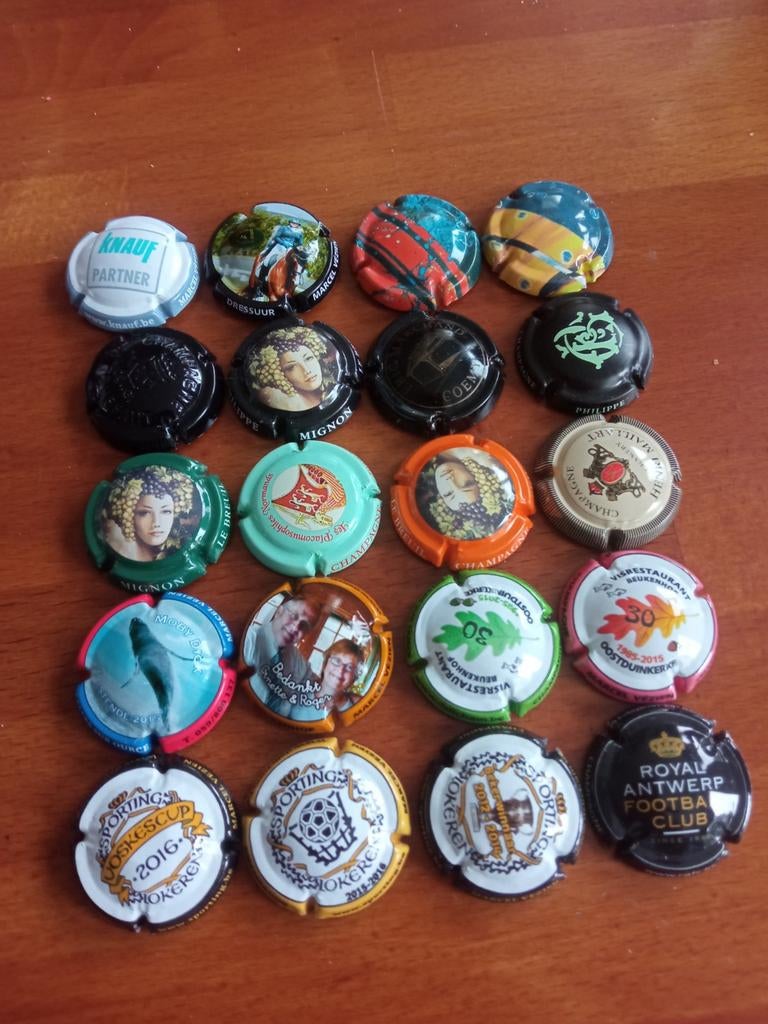 Champagne capsules lot 76, Envoi