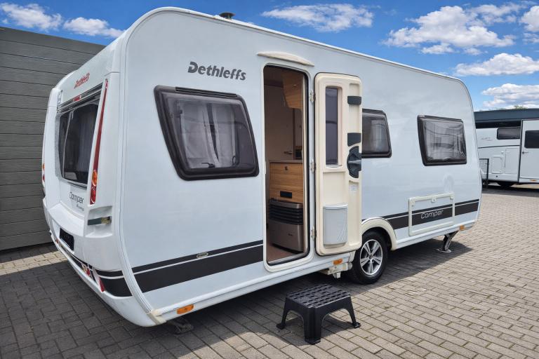 Dethleffs AVANTGARDE 460 EL, Caravans en Kamperen, Caravans, Bedrijf, tot en met 3, 1000 - 1250 kg, Treinzit, Dethleffs, 2 aparte bedden