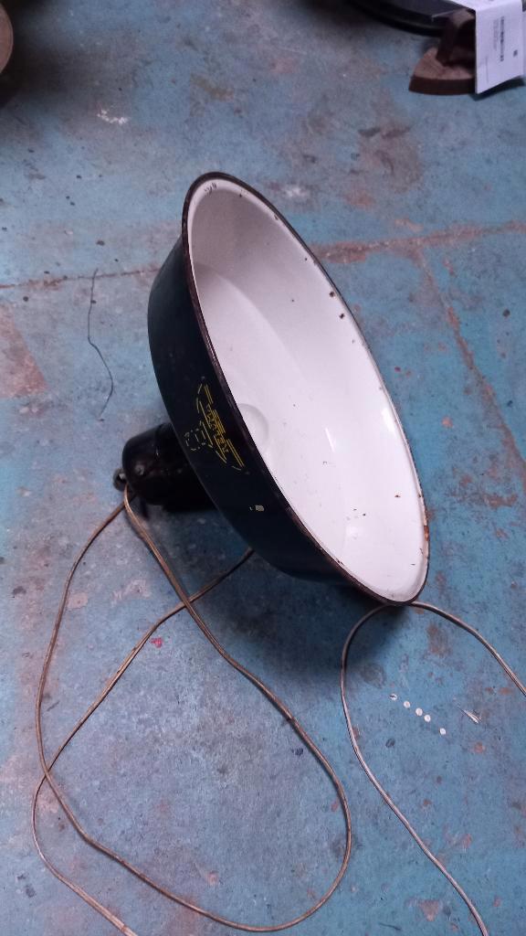 lampe industrielle vintage, Antiquités & Art, Antiquités | Éclairage, Enlèvement