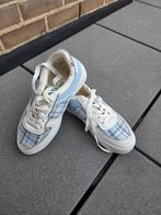Lichtblauw vichy ruitje, witte sneakers maat 41 nieuwstaat, Kleding | Dames, ANDERE, Wit, Nieuw, Ophalen of Verzenden