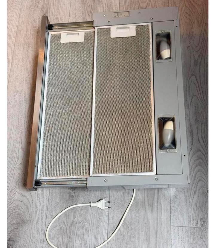 ETNA AV560RVS - Vlakscherm uitschuifbare afzuigkap - 60 cm, Elektronische apparatuur, Afzuigkappen, Zo goed als nieuw, Inbouw
