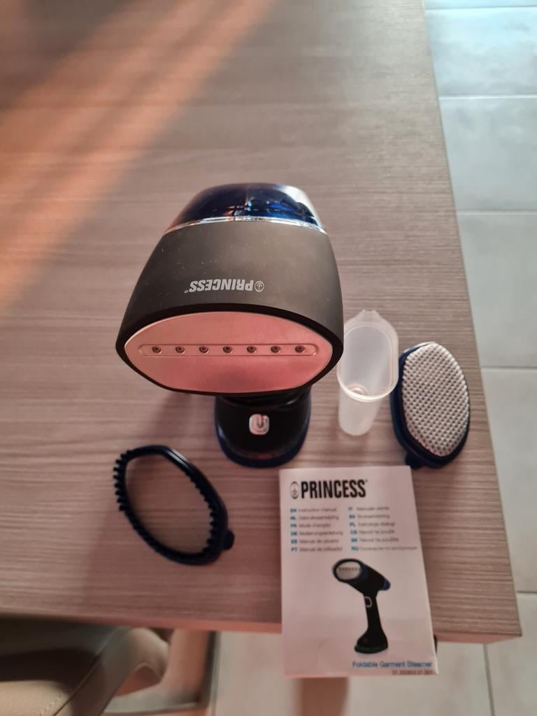 Princess opvouwbare kledingstomer, Elektronische apparatuur, Stoomapparaten, Ophalen