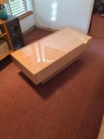 Salontafel dringend weg, Ophalen