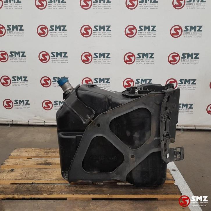 Occ AdBluetank 60L + AdBlueniveausensor Mercedes, Auto-onderdelen, Vrachtwagen-onderdelen, Mercedes-Benz, Brandstofsystemen, Gebruikt