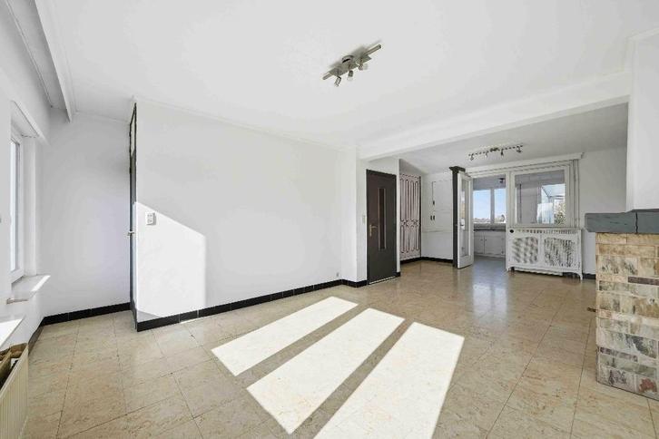 Maison bel-étage 2 chambres avec garage, Immo, Huizen en Appartementen te koop, Provincie Henegouwen, tot 200 m², Tussenwoning